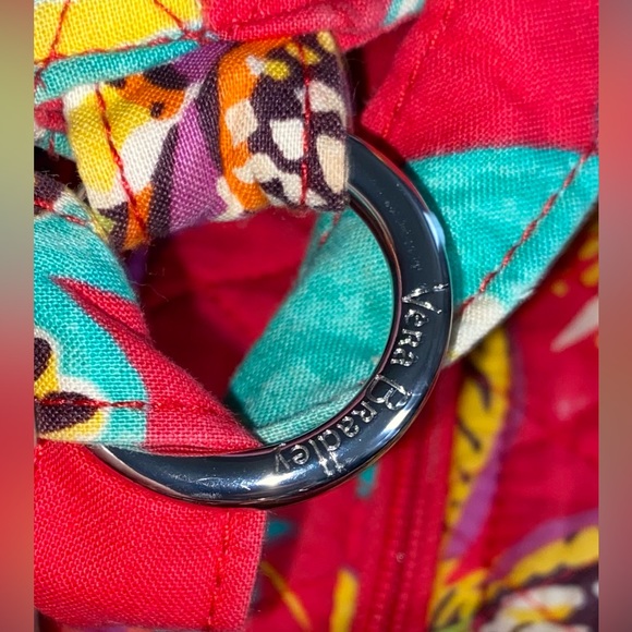 VERA BRADLEY PURSE. - Picture 9 of 16